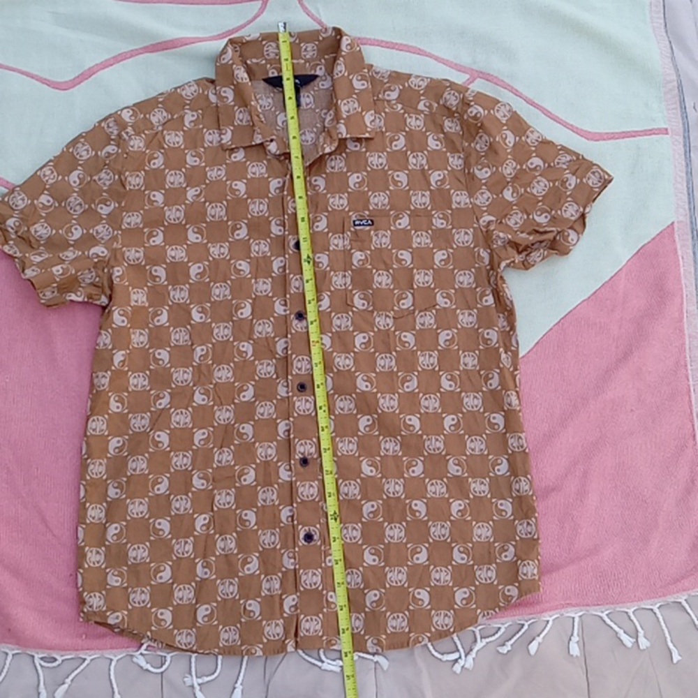RVCA - Picture 5 of 11